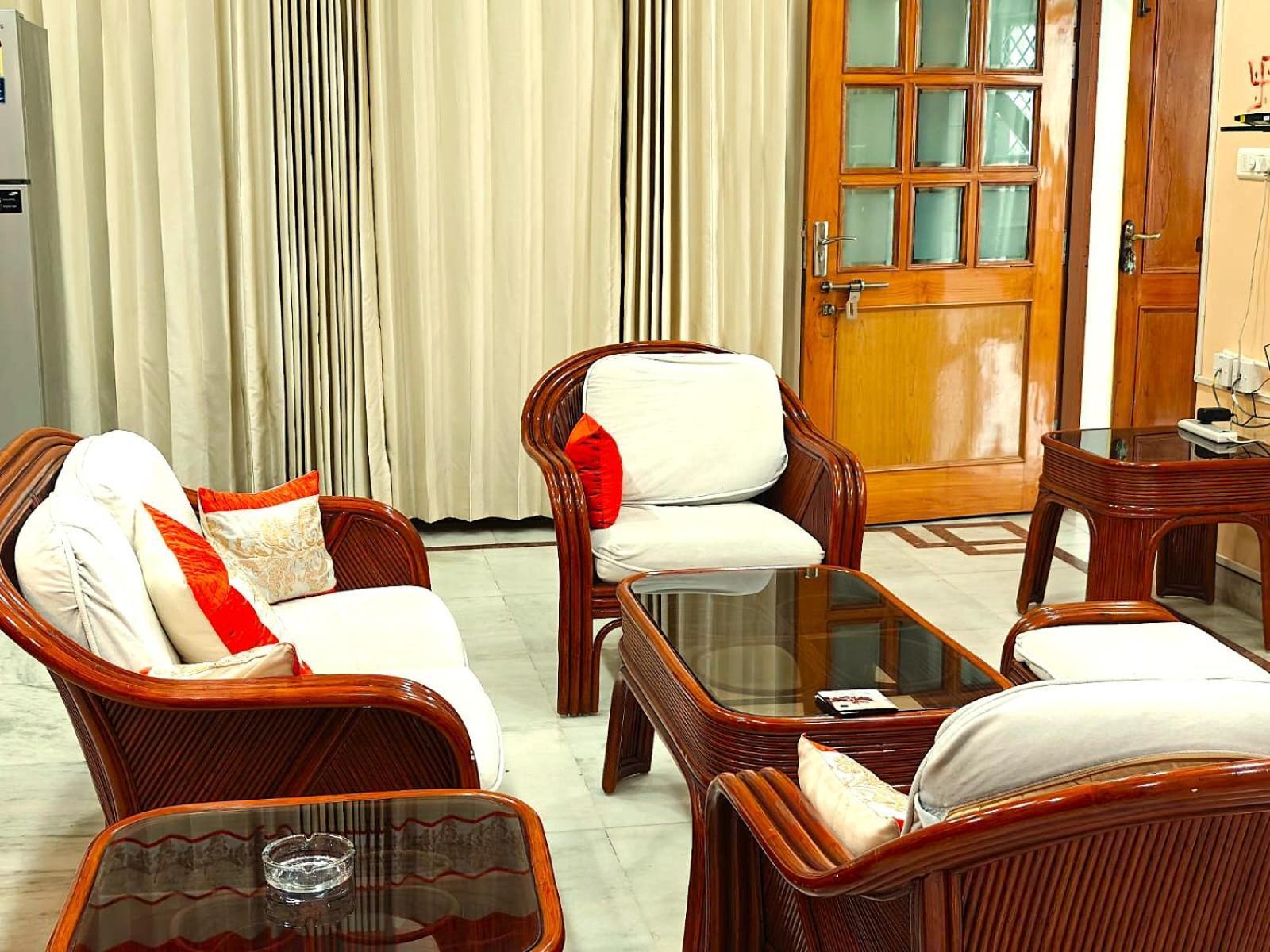 Fully Furnished Ish, Atithya Homestay With Various Amenities And Free Services In Lucknow, India מראה חיצוני תמונה